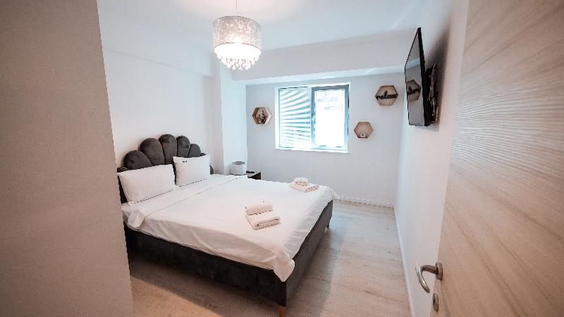 Wave 3 Promenada Apartments image