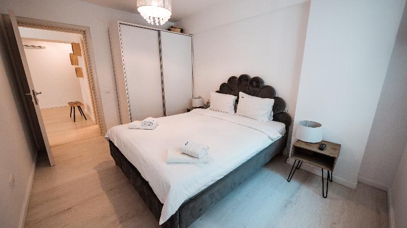 Wave 3 Promenada Apartments image