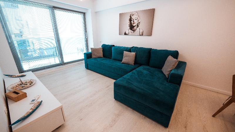 Wave 3 Promenada Apartments image