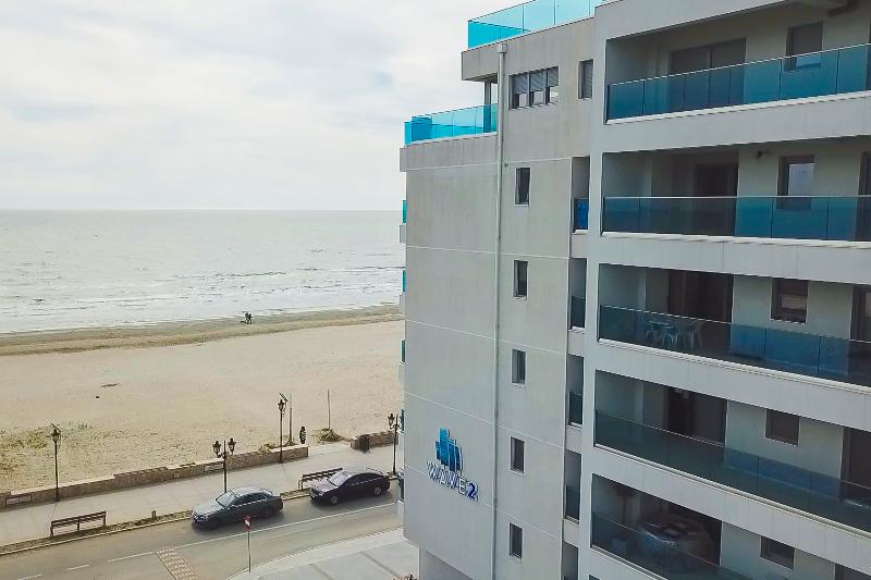 Wave 3 Promenada Apartments image