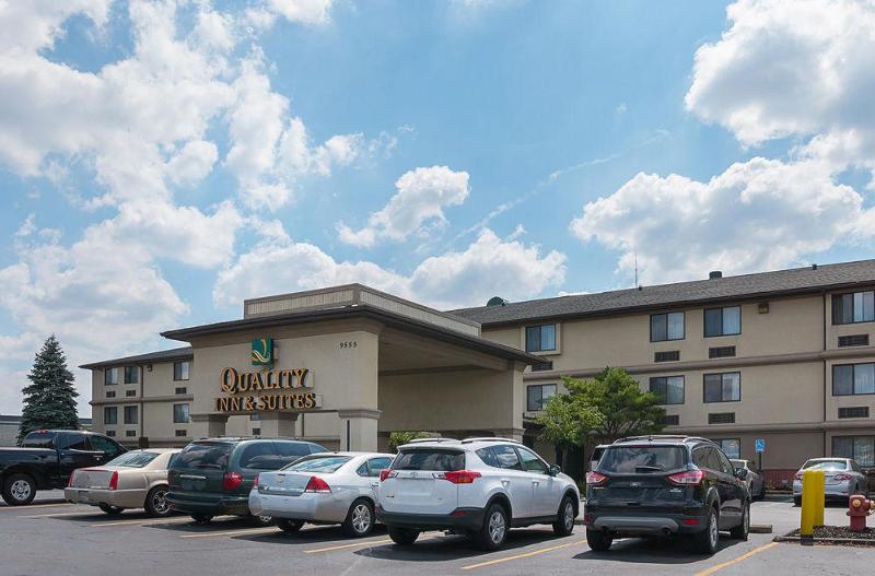 Quality Inn AND Suites (Romulus)