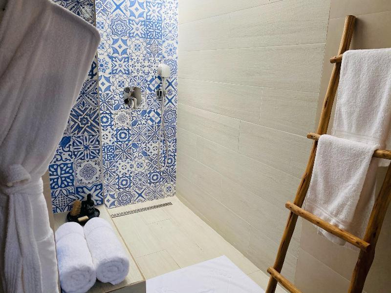 Hôtel Boma image