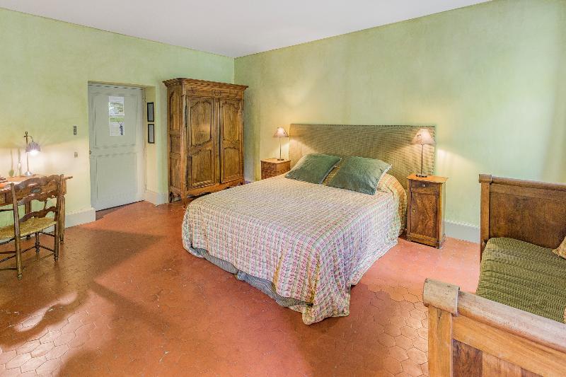 Chateau Mentone image