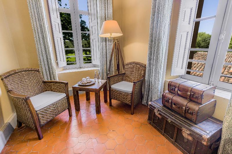 Chateau Mentone image