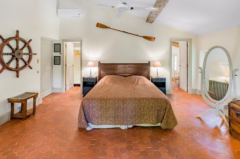 Chateau Mentone image