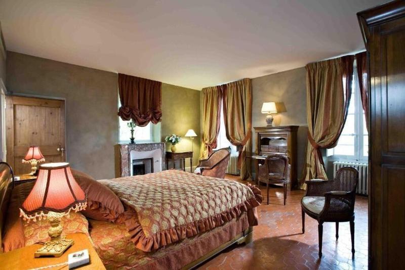 Chateau Mentone image