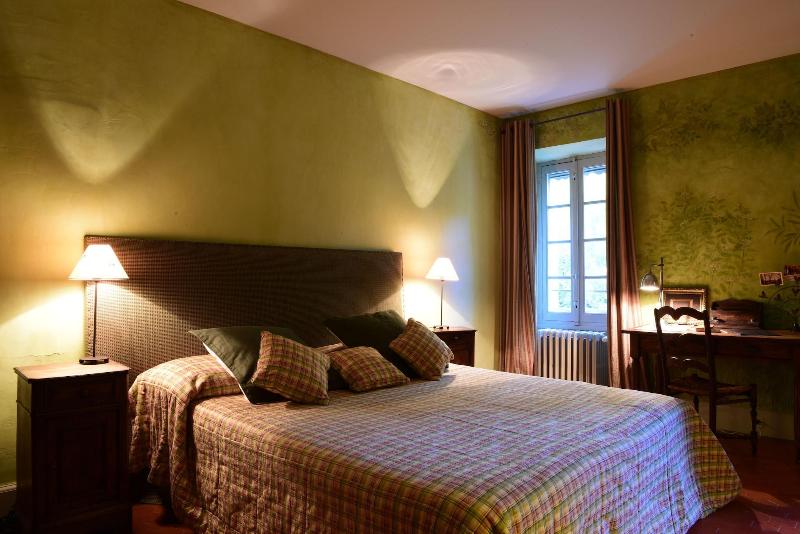 Chateau Mentone image