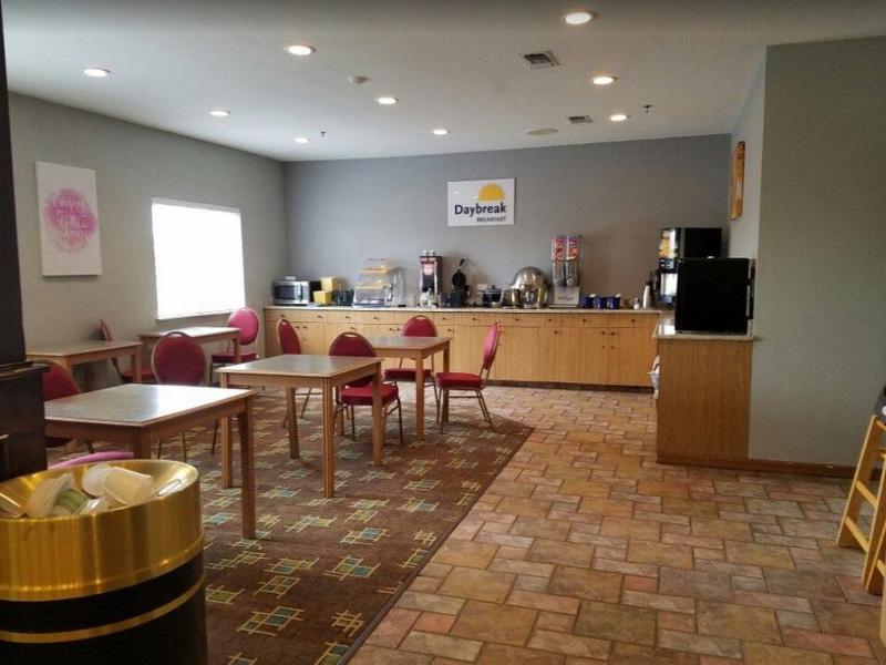 Days Inn By Wyndham Sulphur Springs
