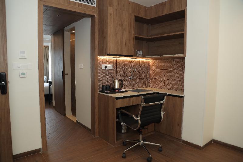 Divik Aparthotel, Bhopal 4