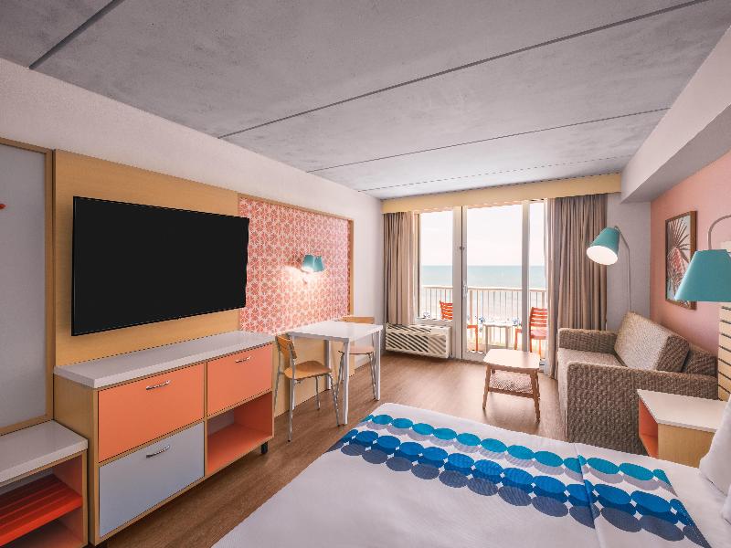 Golden Sands Carolina Beach Oceanfront, Tapestry image