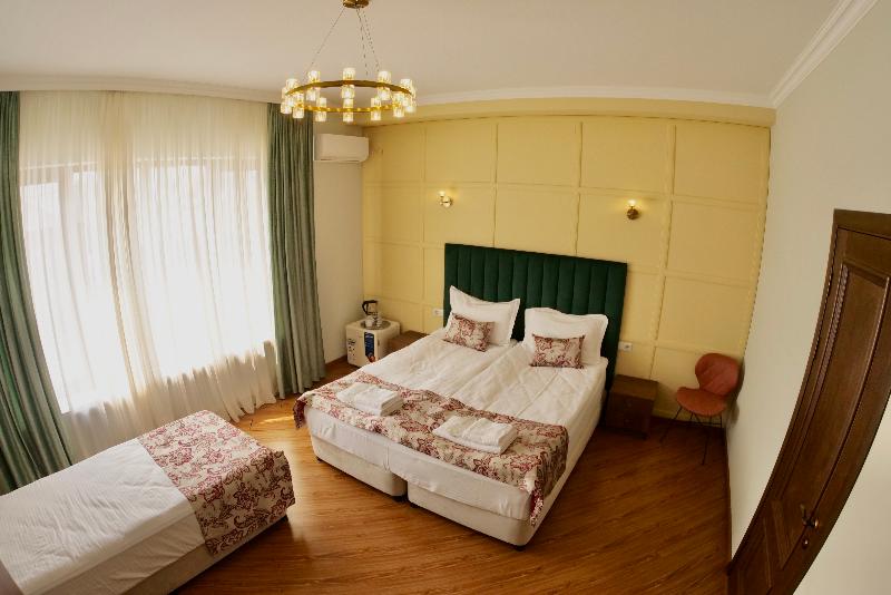Phazisi Hotel image