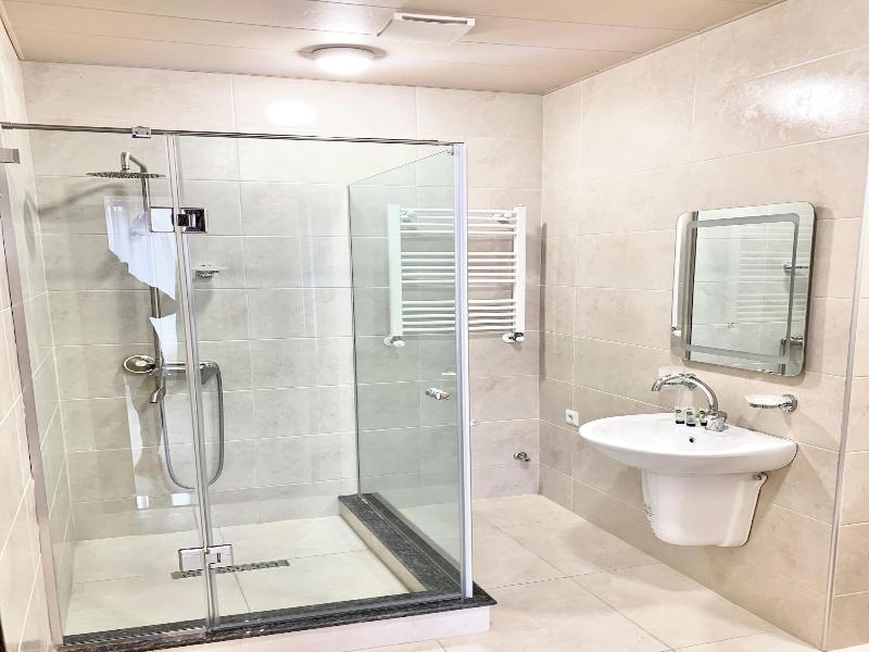 Phazisi Hotel image