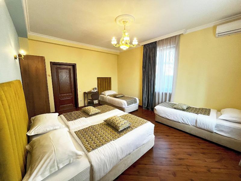 Phazisi Hotel image