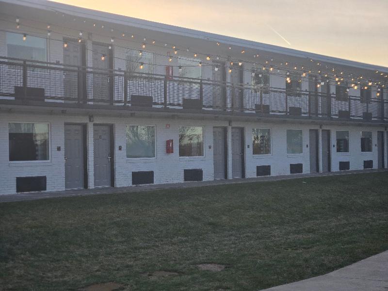 Dutch Wonderland Inn image