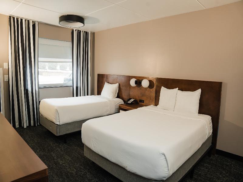 Bed room