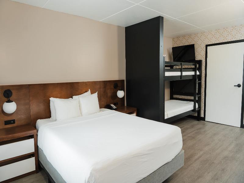 Bed room