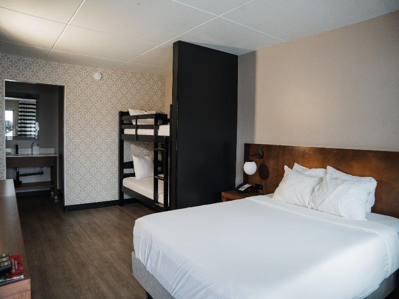 Bed room