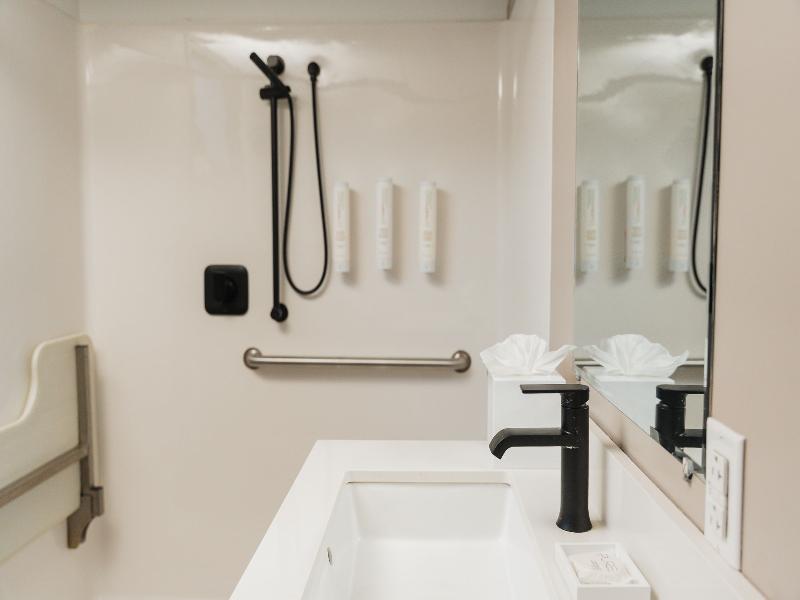 Dutch Wonderland Inn image
