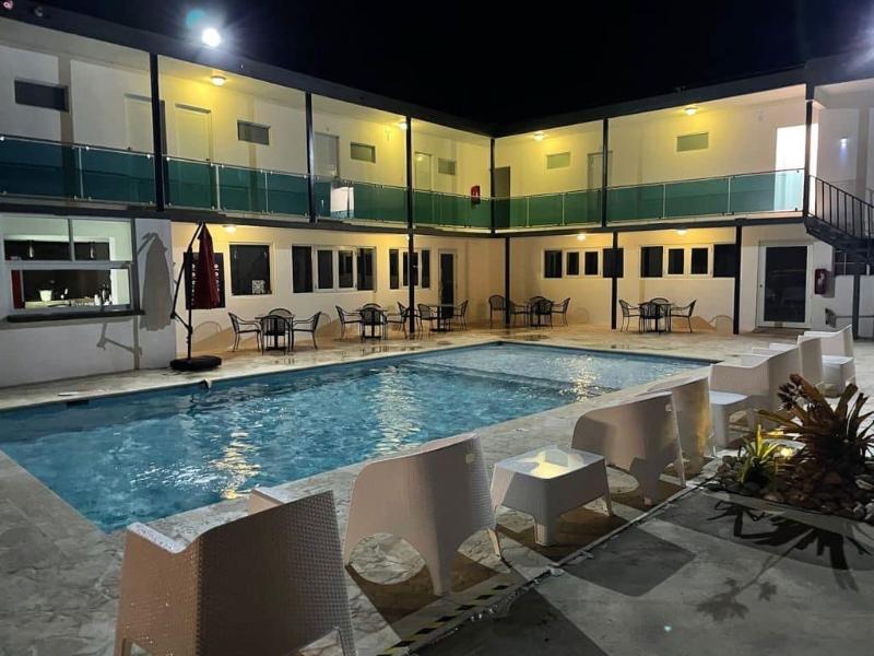 Douglas Highway Hotel