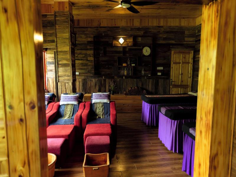 Muong Hoa River View Homestay