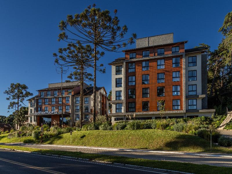 Golden Tulip Canela Oficial — general view