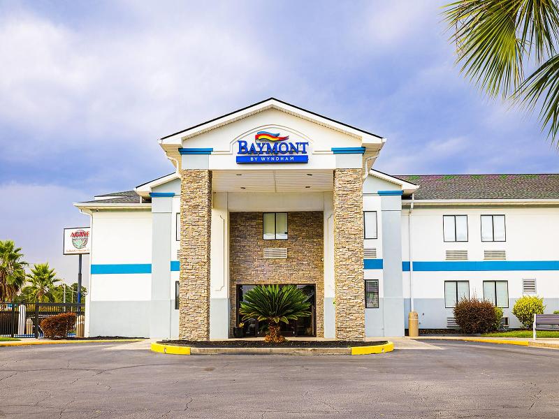 Baymont by Wyndham Port Wentworth — general view