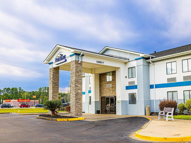 Baymont by Wyndham Port Wentworth — general view