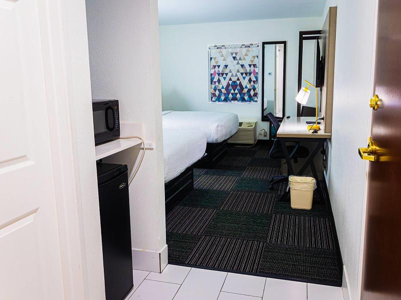 Baymont by Wyndham Port Wentworth image