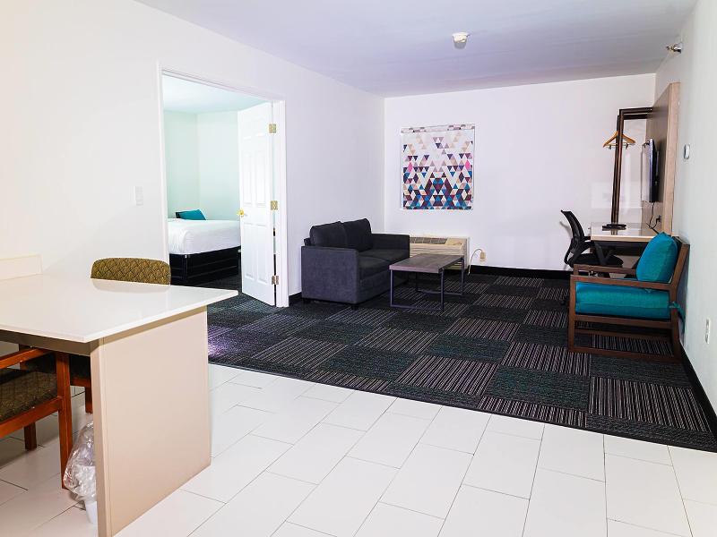 Baymont by Wyndham Port Wentworth image