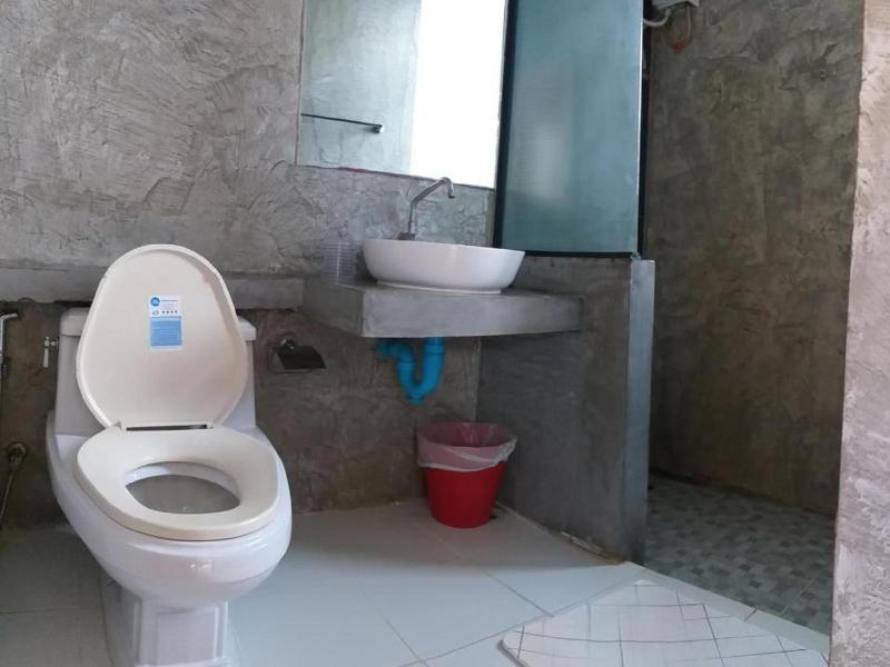 Us Hostel Samui image