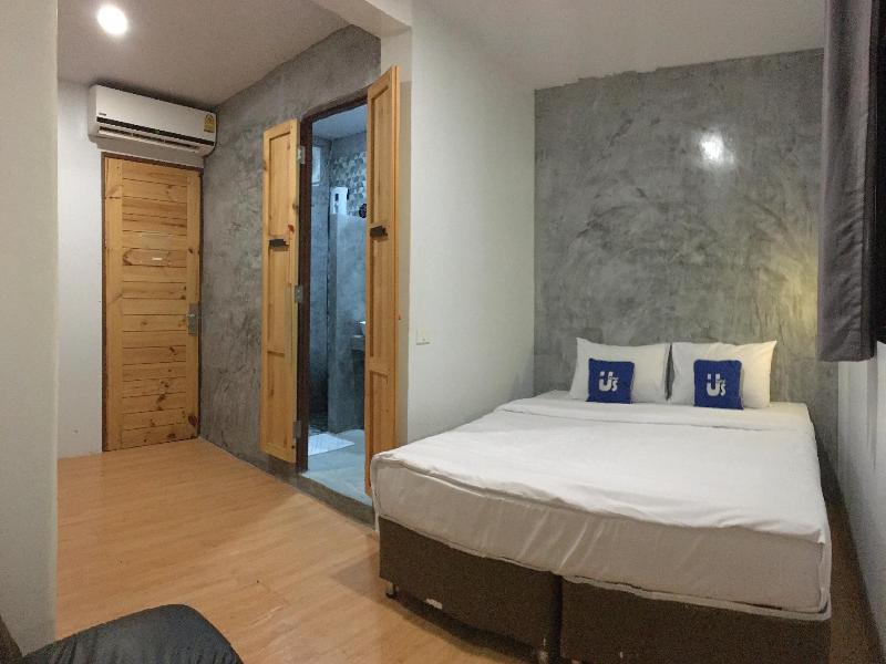 Us Hostel Samui image