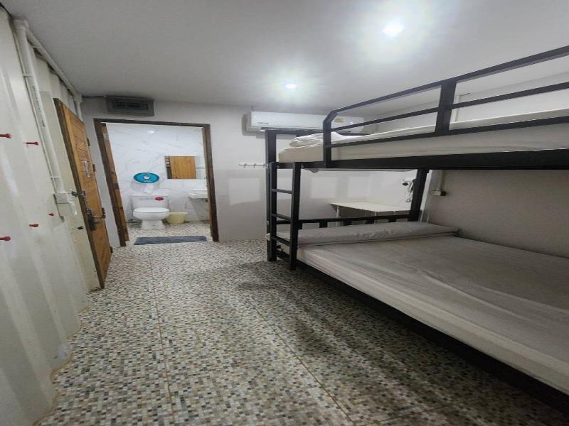 Us Hostel Samui image