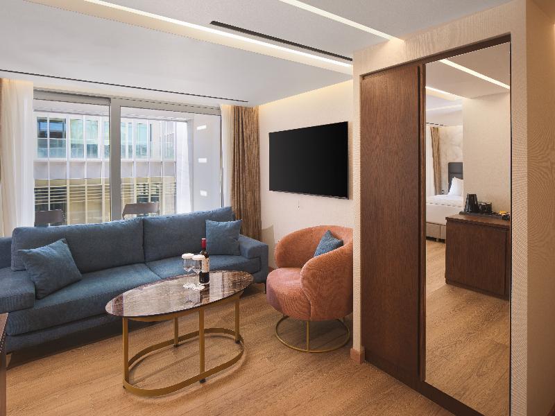 LEONARDO HOTEL ATHENS CITY CENTER’ image