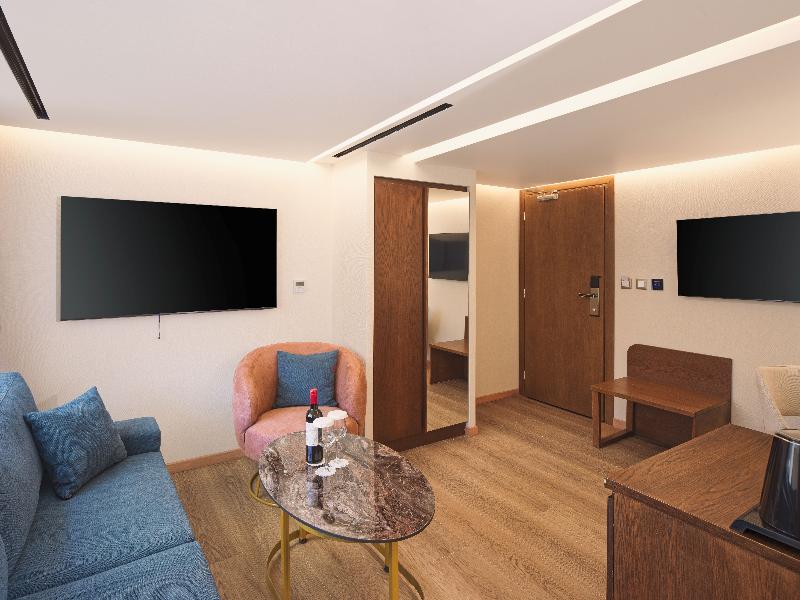 LEONARDO HOTEL ATHENS CITY CENTER’ image
