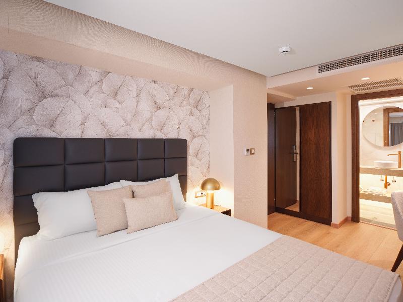 LEONARDO HOTEL ATHENS CITY CENTER’ image