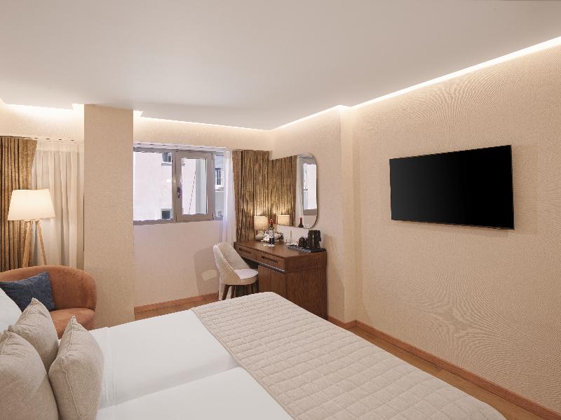 LEONARDO HOTEL ATHENS CITY CENTER’ image