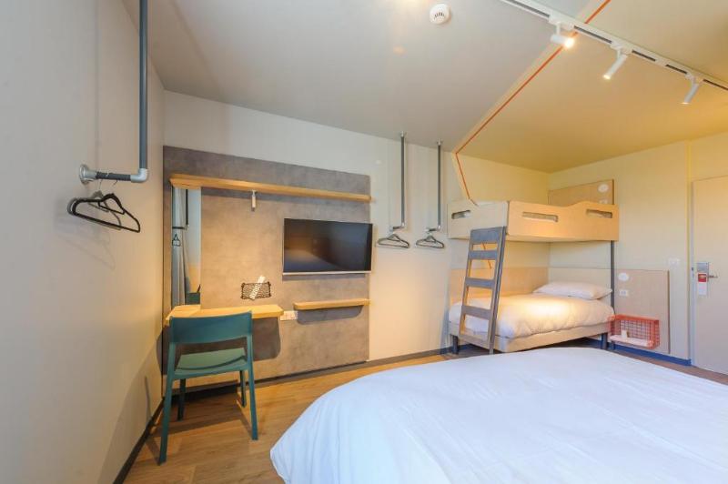 Ibis Budget La Rochelle Puilboreau image