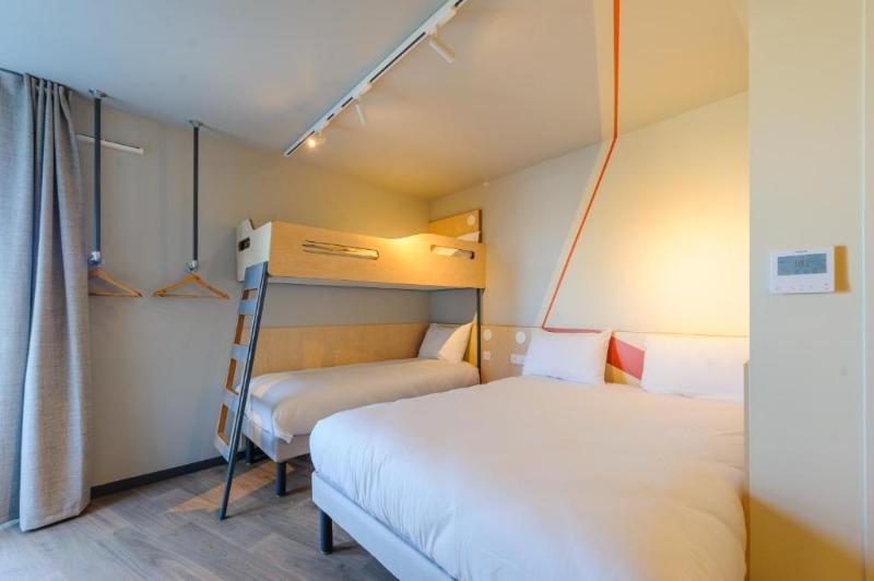 Ibis Budget La Rochelle Puilboreau image