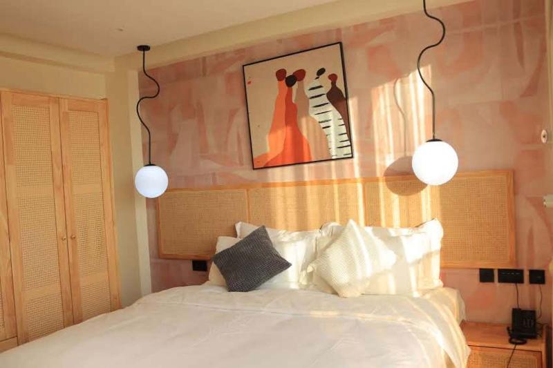 Arova Hotel image