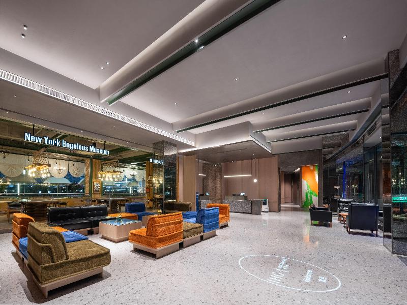 Holiday Inn Express North Station image