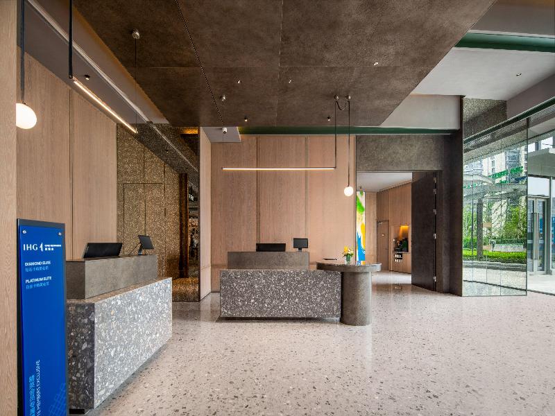 Holiday Inn Express North Station image
