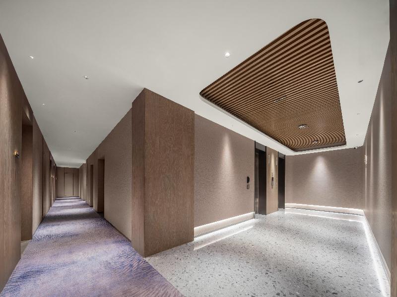 Holiday Inn Express North Station image