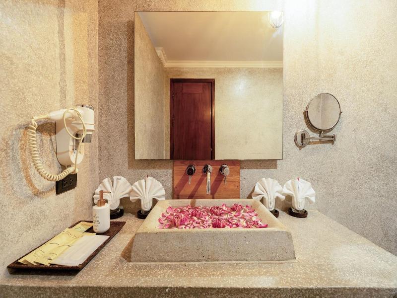 Angkor Breeze Hotel & Spa image