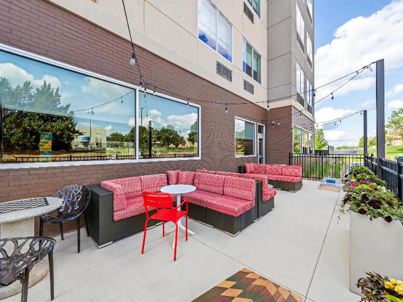Tru by Hilton Kansas City Airport image