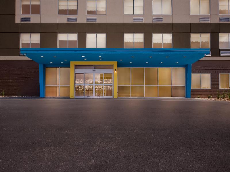 Tru by Hilton Kansas City Airport image