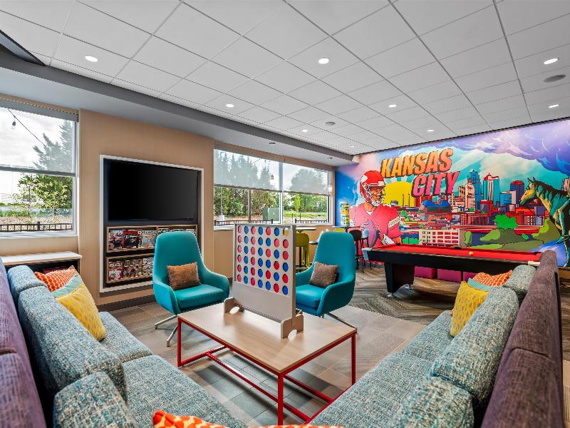 Tru by Hilton Kansas City Airport image