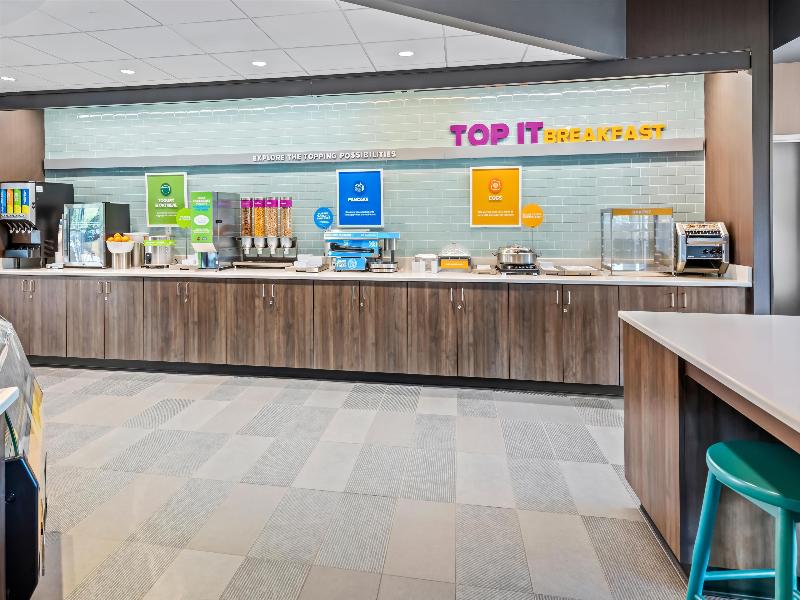 Tru by Hilton Kansas City Airport image