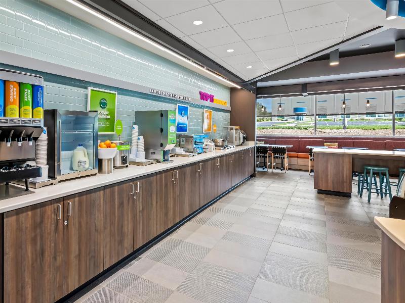 Tru by Hilton Kansas City Airport image