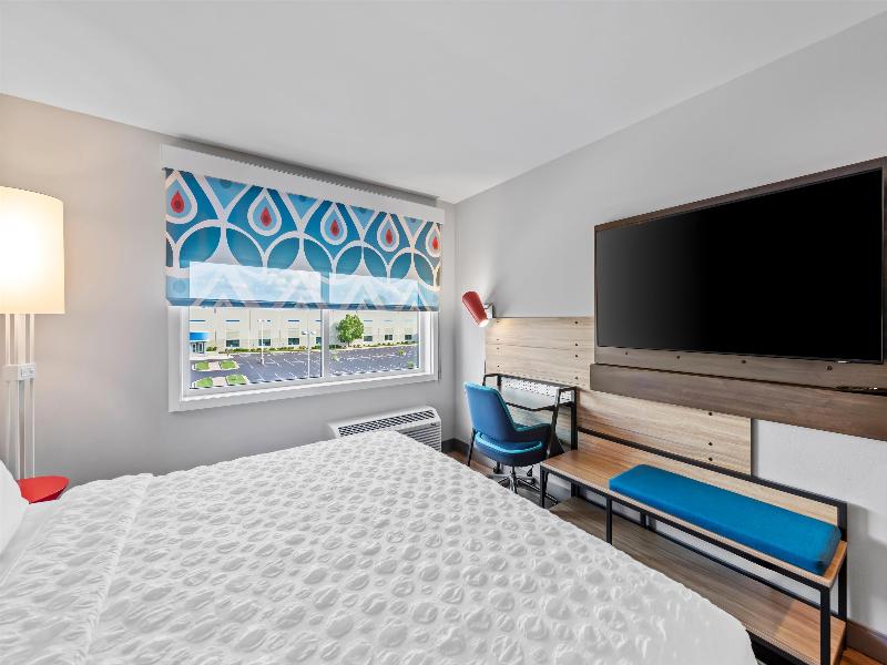 Tru by Hilton Kansas City Airport image