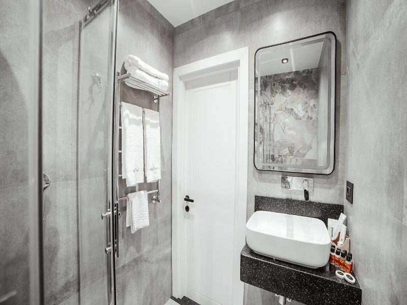 White Breeze Hotel image